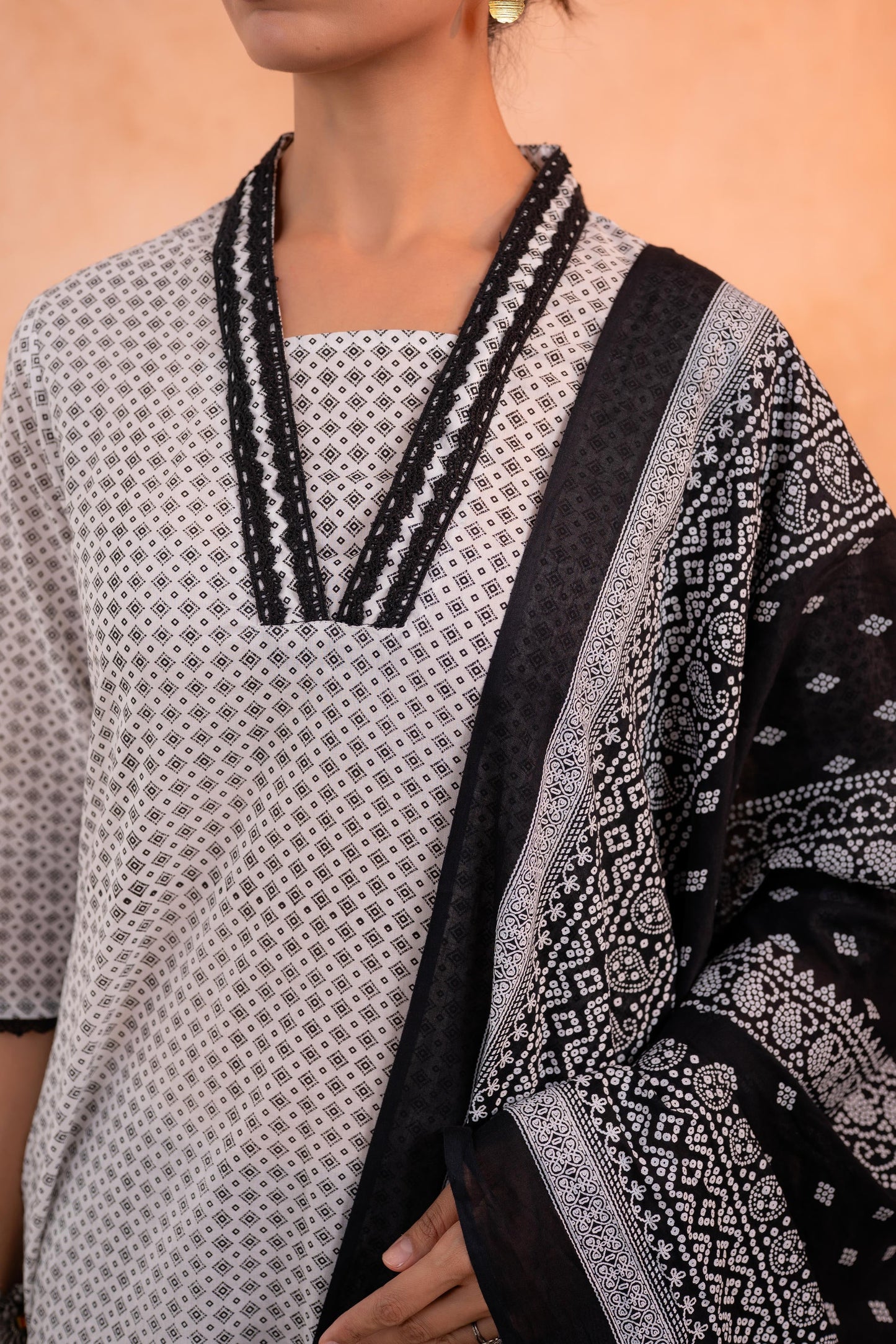 Noir Ikat Echo Black & White Printed Kurta Pant And Dupatta Set