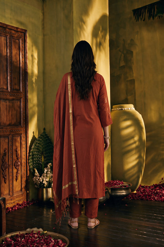 Juniper Women Rust Kurta Pant & Dupatta
