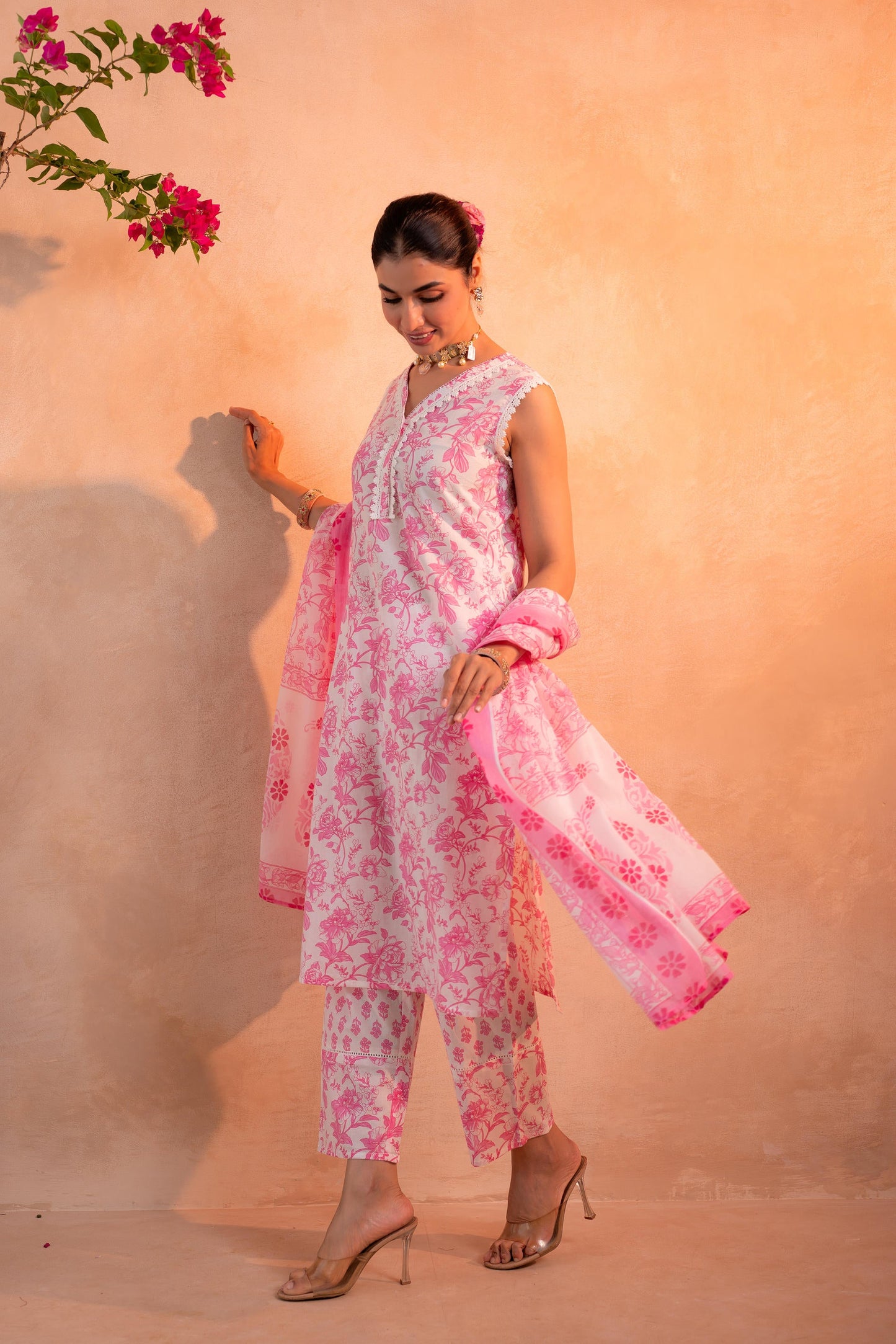 Pink Whisper Floral Kurta Pant And Dupatta Set