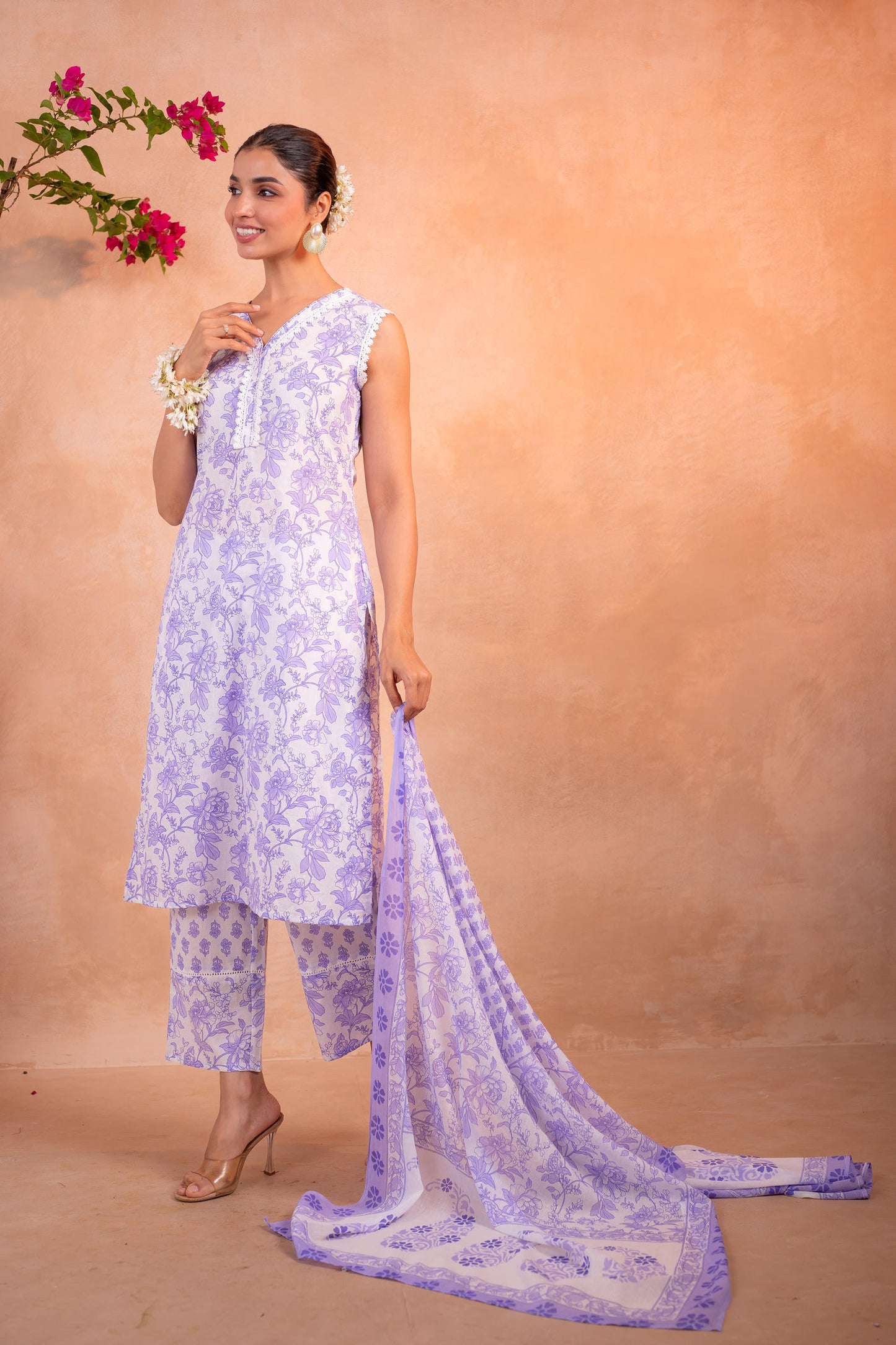 Lavender Whisper Floral Kurta Pant And Dupatta Set