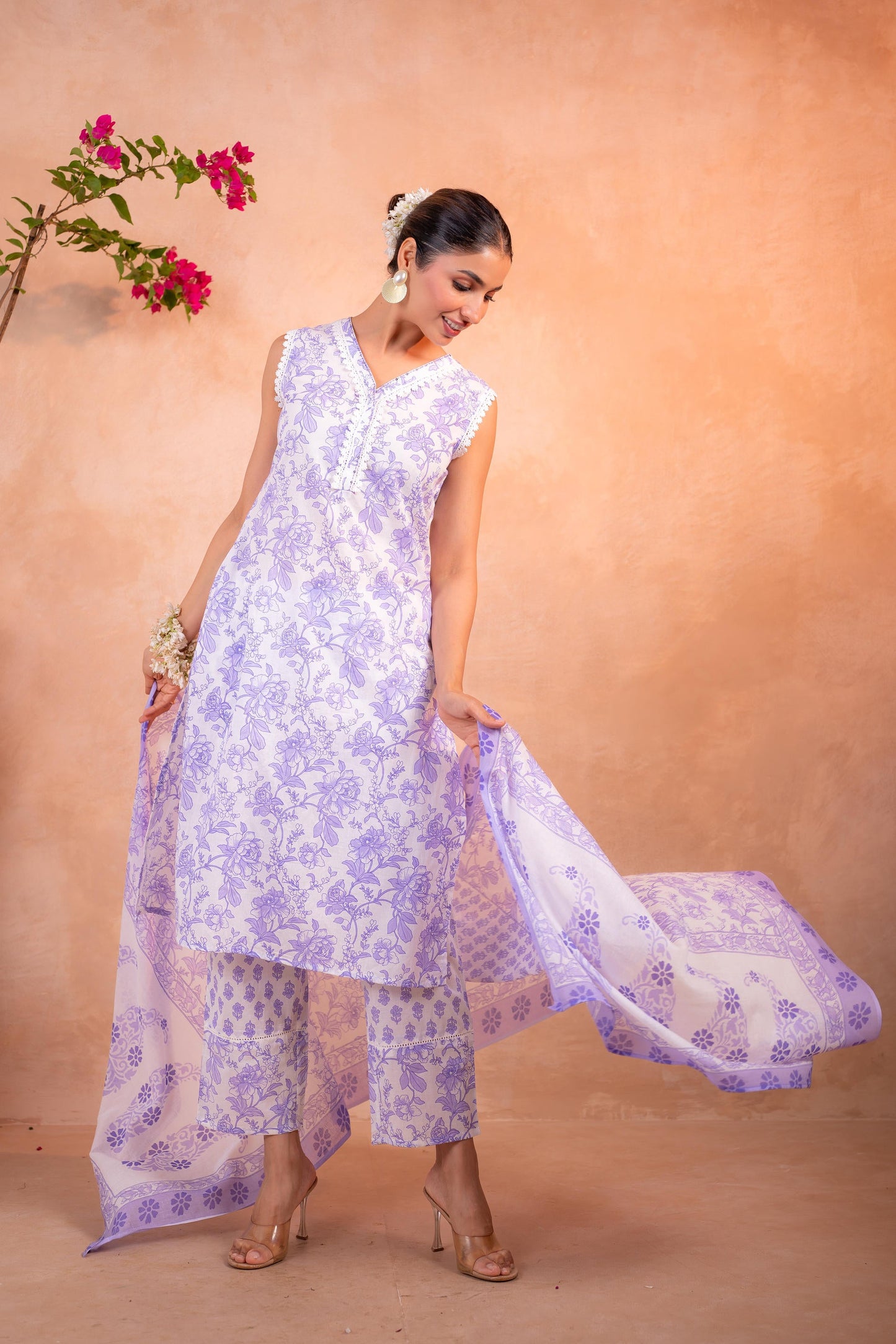 Lavender Whisper Floral Kurta Pant And Dupatta Set