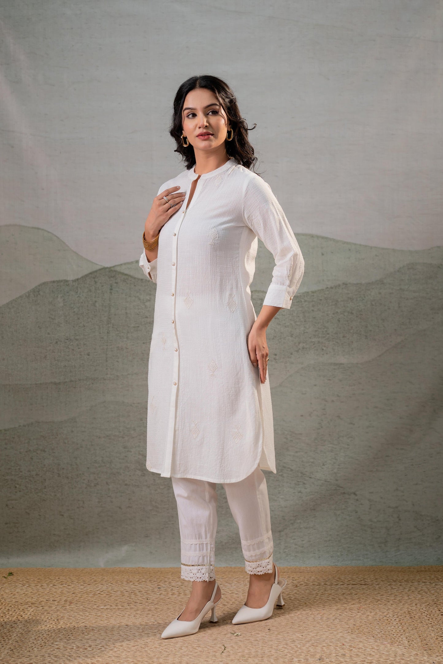 Cotton Bloom White Textured Straight Kurta