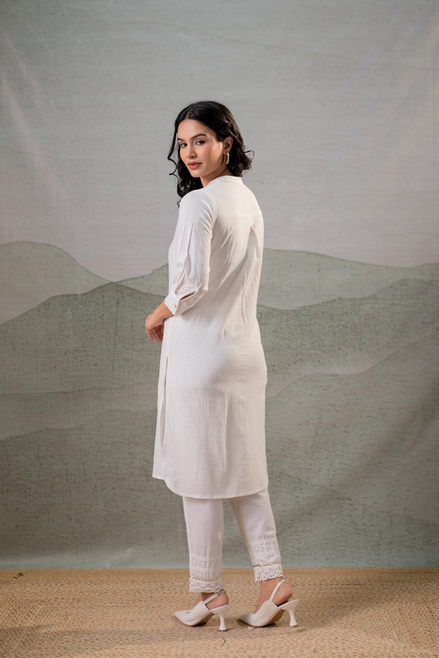 Cotton Bloom White Textured Straight Kurta