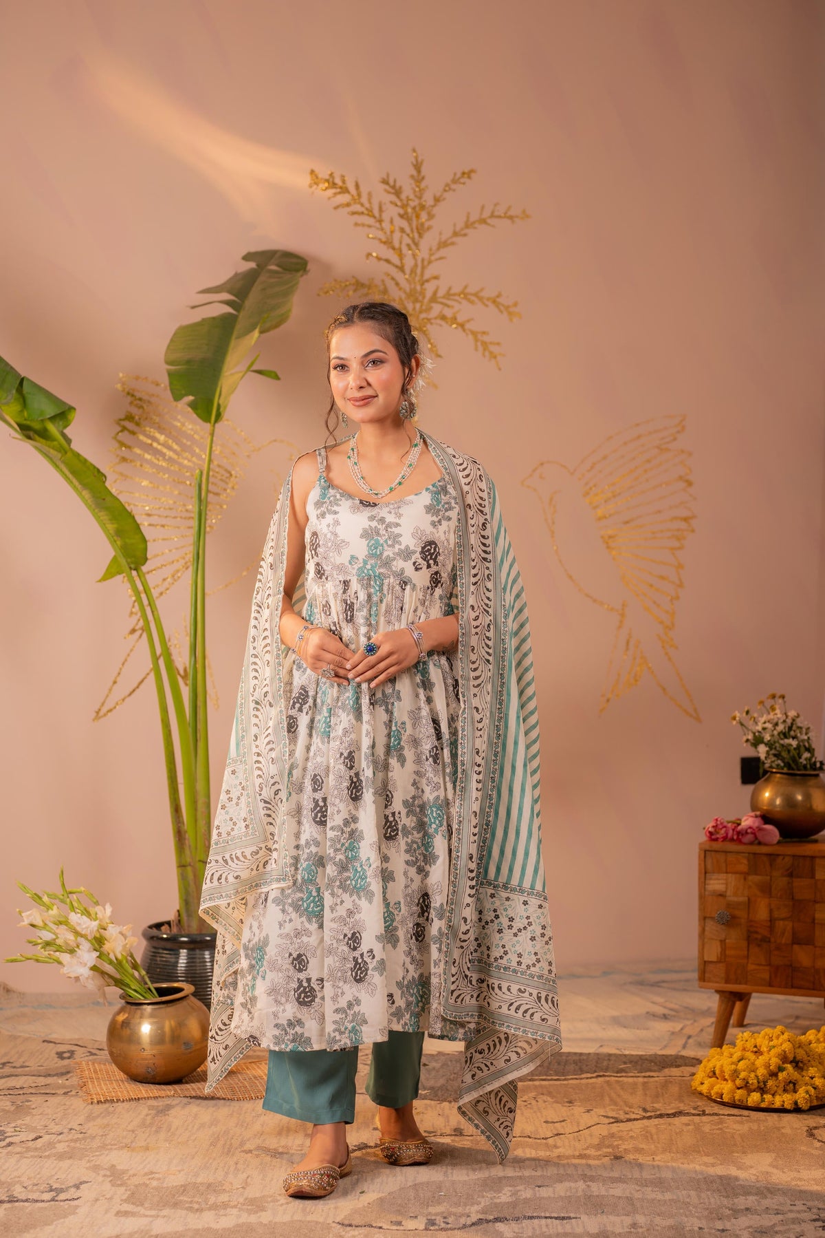Ivory Meadow Bloom Kurta Pant And Dupatta Set