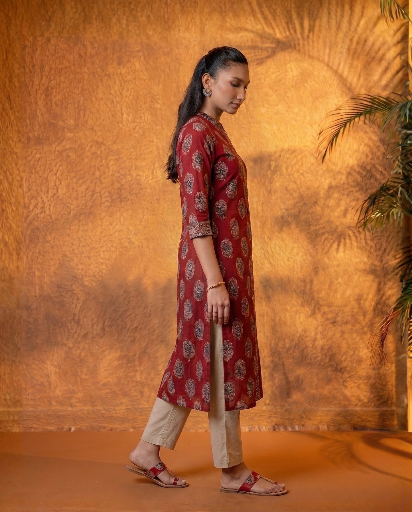 Zariya Maroon Heritage Buta Kurta