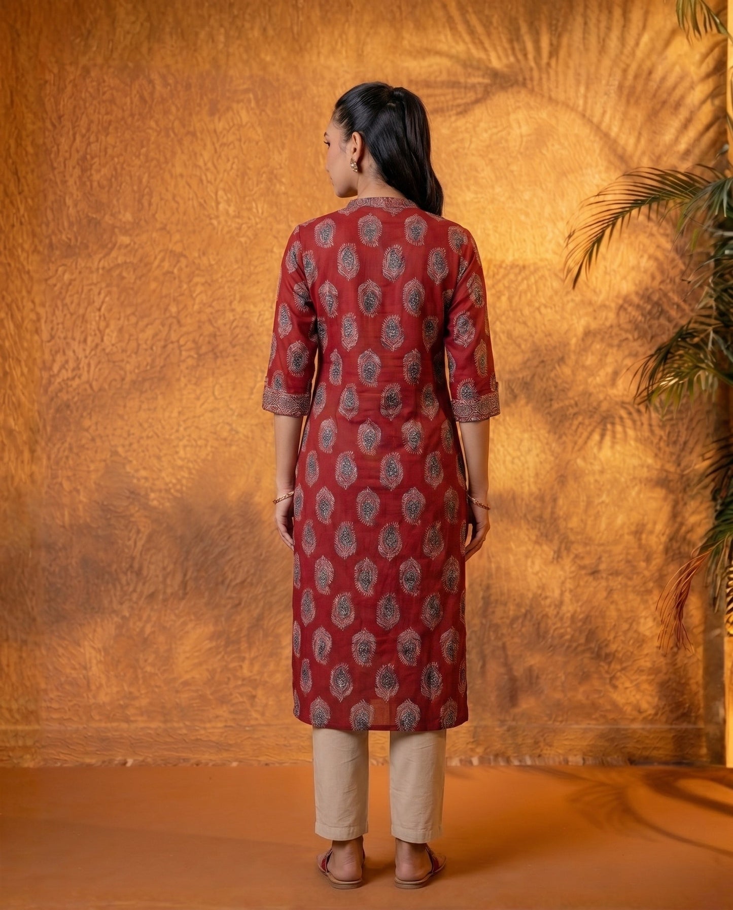 Zariya Maroon Heritage Buta Kurta