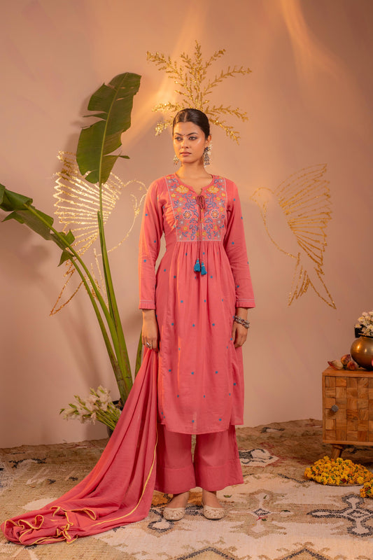 Elegant Onion Pink Embroidered Kurta Set with Dupatta