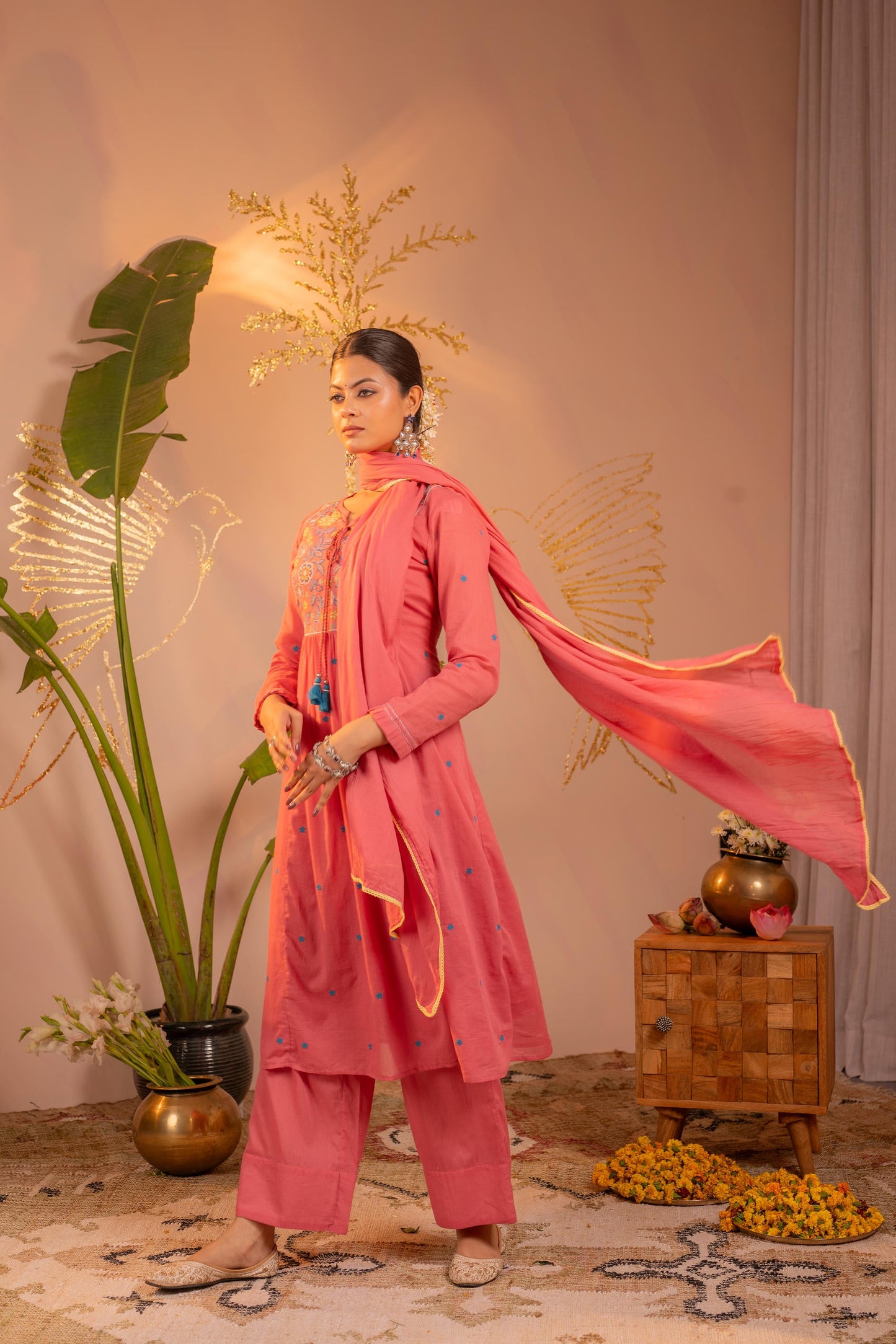 Elegant Onionpink Embroidered Kurta Set with Dupatta