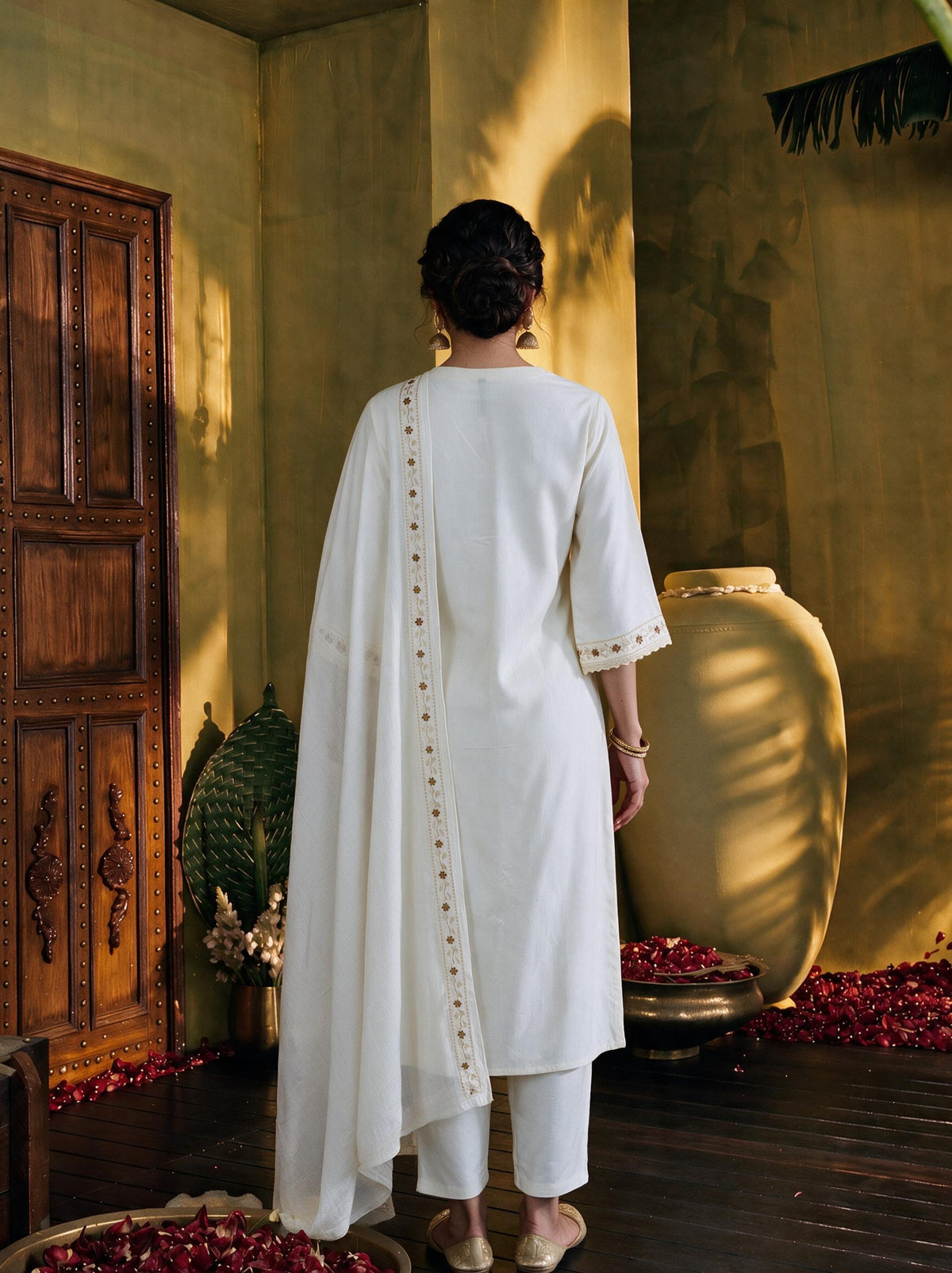 Juniper Women Ivory Kurta Pant Dupatta