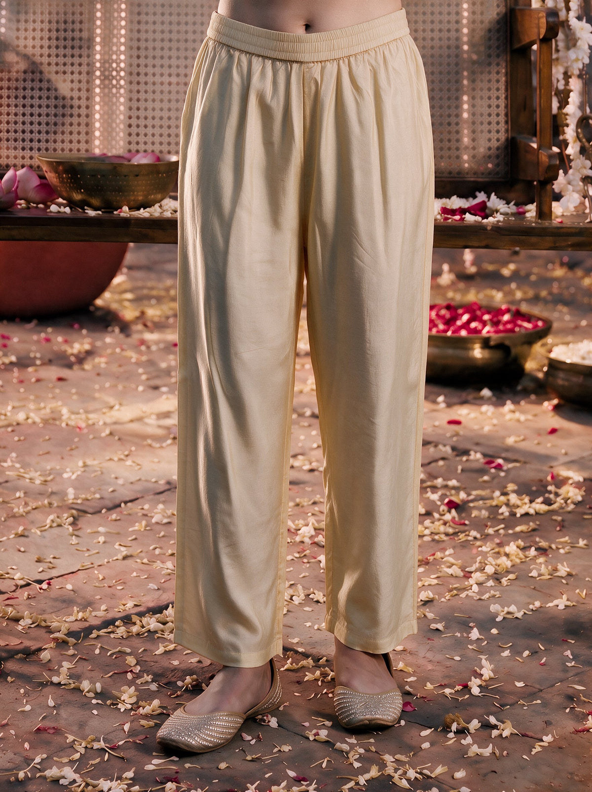Juniper Women Yellow Kurta Pant Dupatta With Inner