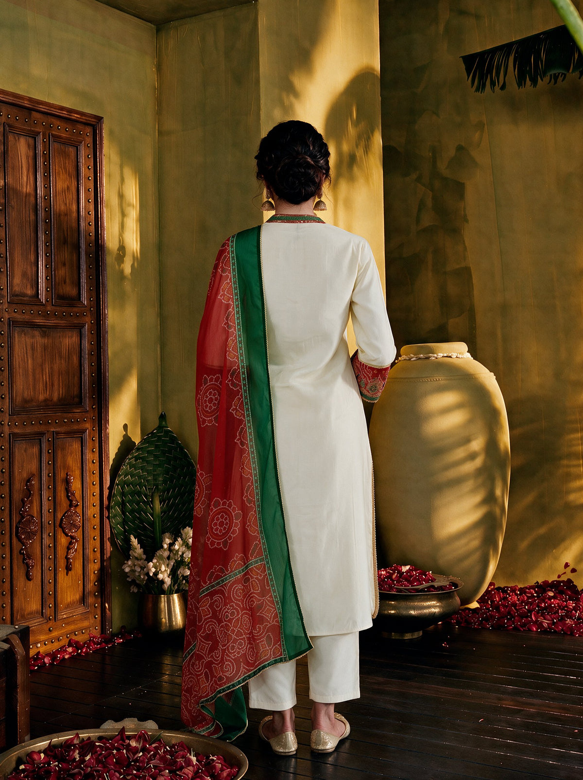 Juniper Women Ivory Kurta Pant & Dupatta