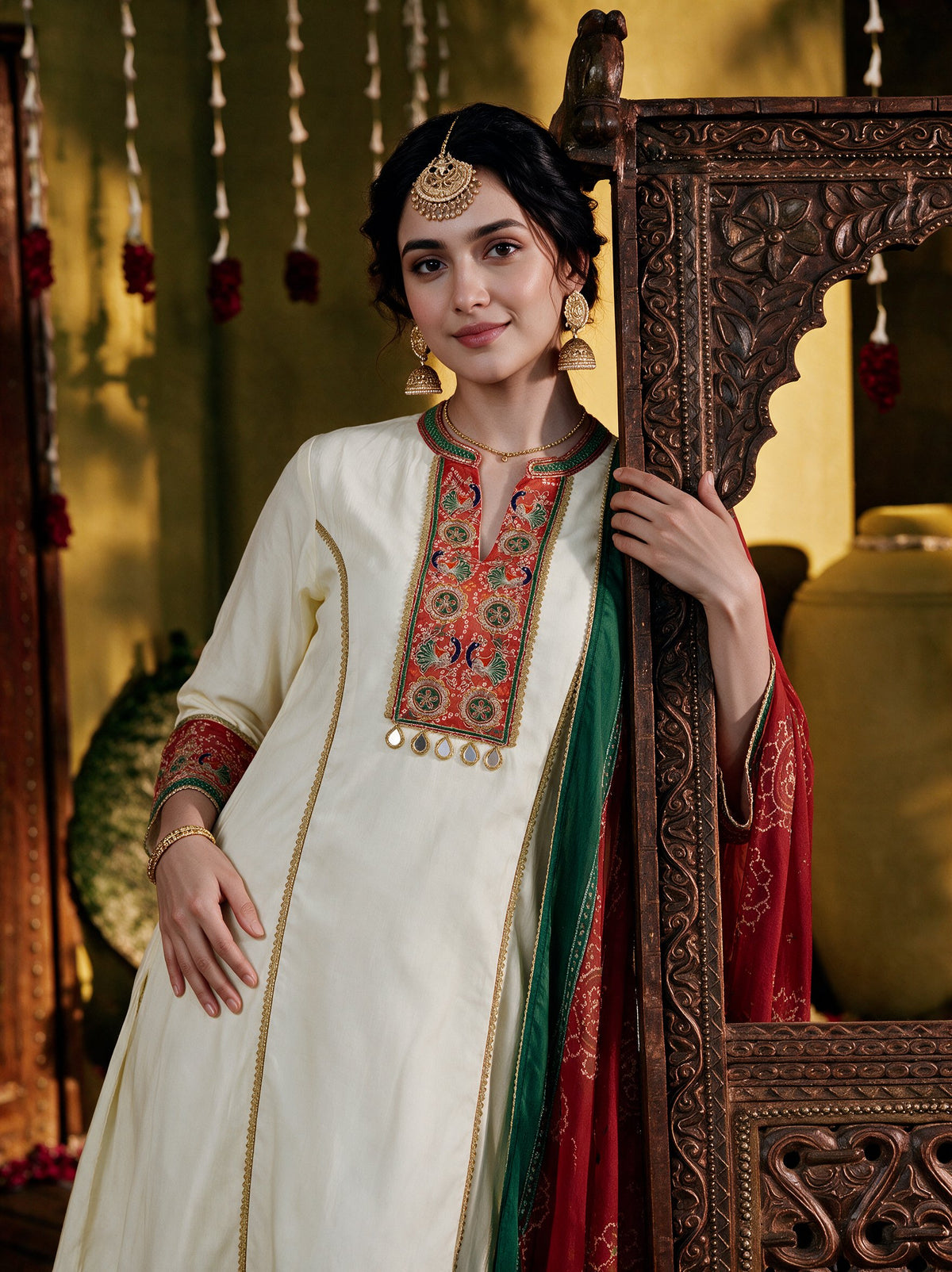 Juniper Women Ivory Kurta Pant & Dupatta